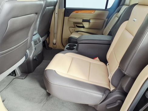 Used 2013 Nissan Armada Platinum w/ Platinum Reserve Pkg RWD image 10