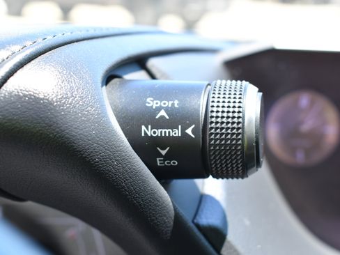 Used 2019 Lexus ES 300h w/ Premium Package FWD image 22