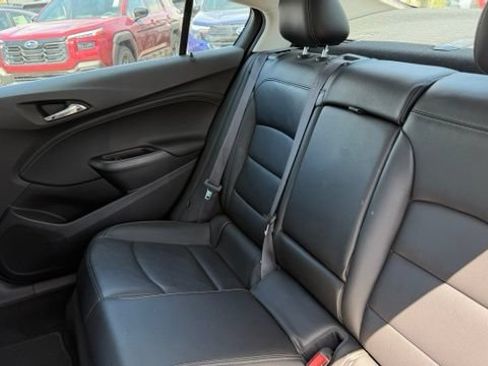 Used 2016 Chevrolet Cruze Premier FWD image 11