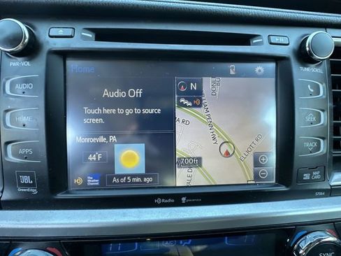 Used 2014 Toyota Highlander Limited image 24