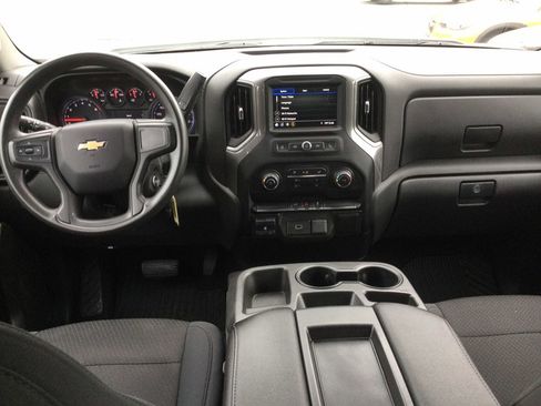 Used 2019 Chevrolet Silverado 1500 Custom w/ Custom Value Package AWD/4WD image 17