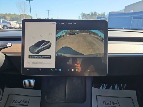 Used 2022 Tesla Model 3 image 27