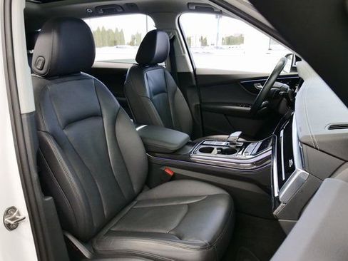 Used 2024 Audi Q7 3.0T Premium Plus image 19