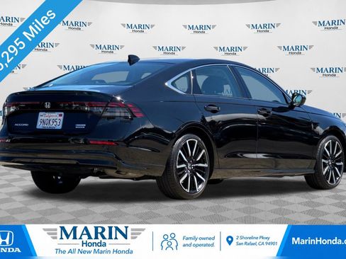 Used 2024 Honda Accord Touring image 3