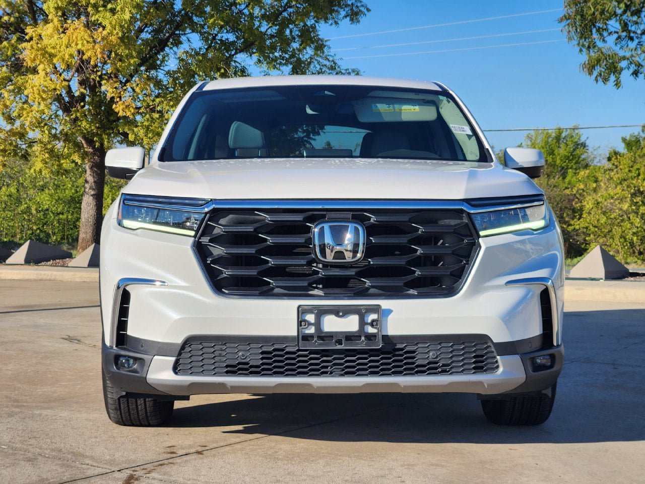Used 2025 Honda Pilot EX-L image 2