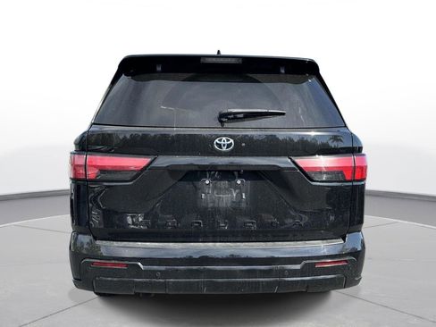Certified 2023 Toyota Sequoia Platinum AWD/4WD image 7