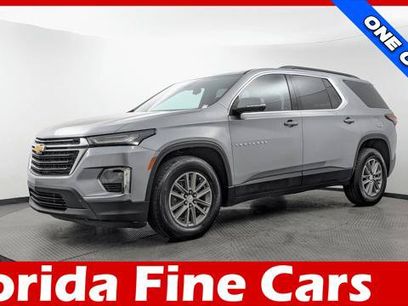 Used 2023 Chevrolet Traverse LT