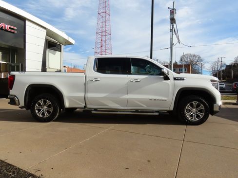 Used 2022 GMC Sierra 1500 SLT w/ SLT Convenience Package image 7