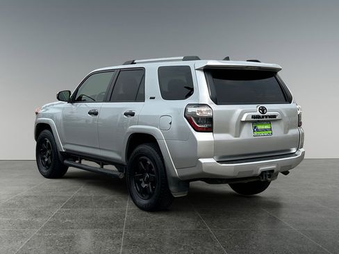 Used 2020 Toyota 4Runner SR5 image 6