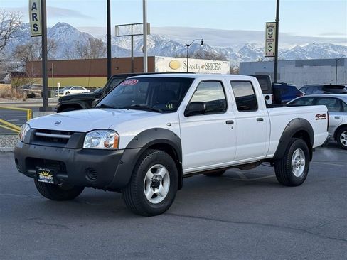 Used 2002 Nissan Frontier XE image 3