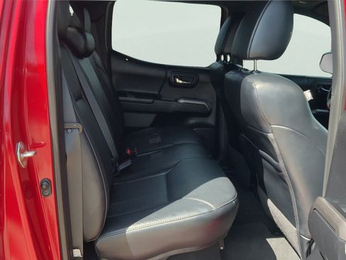 Used 2019 Toyota Tacoma Limited RWD image 12