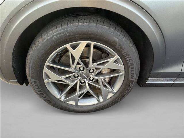 Used 2023 Genesis GV70 2.5T w/ Select Package AWD/4WD image 8
