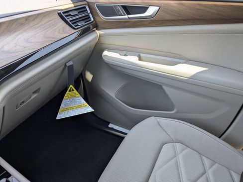 New 2026 Volkswagen Atlas SE image 18