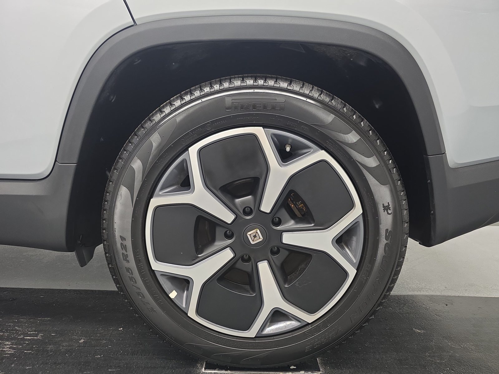 Used 2022 Rivian R1T Adventure AWD/4WD image 10