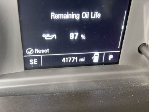 Certified 2021 Chevrolet Silverado 1500 Custom image 20