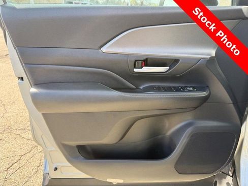 Used 2024 Toyota Grand Highlander FWD image 20