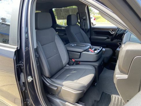 Used 2023 Chevrolet Silverado 1500 LT AWD/4WD image 16
