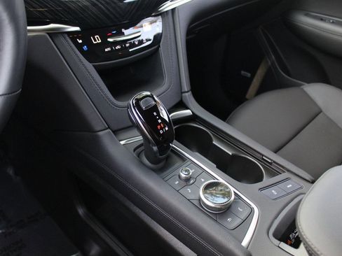 New 2025 Cadillac XT6 Premium Luxury image 27