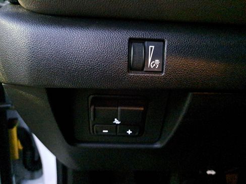 Used 2024 Chevrolet Colorado ZR2 w/ ZR2 Convenience Package III image 24