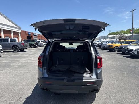 Used 2021 GMC Acadia AT4 w/ Technology Package AWD/4WD image 23