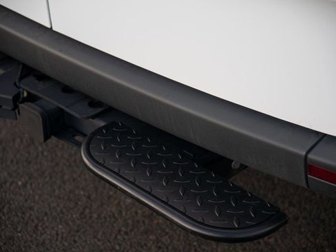 Used 2025 Mercedes-Benz Sprinter 2500 image 19