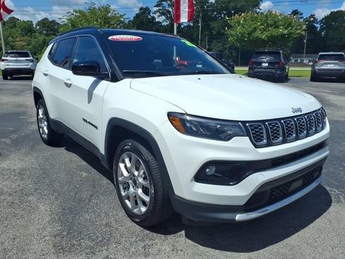 Used 2025 Jeep Compass Limited AWD/4WD image 1