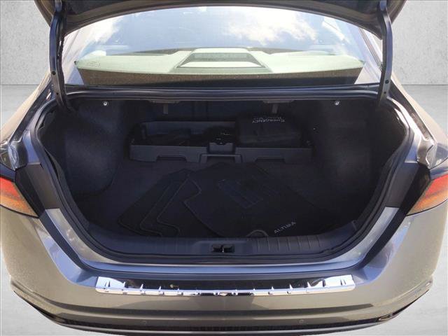 Used 2022 Nissan Altima 2.5 SV FWD image 6