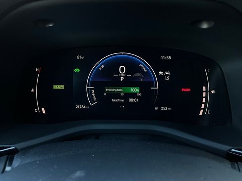 Used 2025 Toyota Camry LE image 36