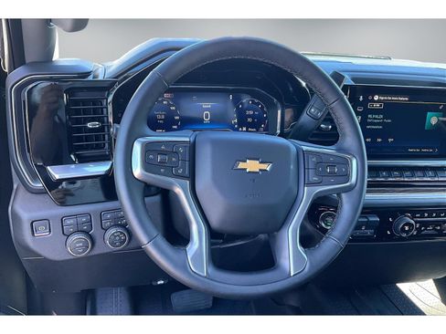 Used 2025 Chevrolet Silverado 2500 LT w/ Safety Package AWD/4WD image 18