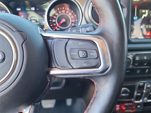 Used 2018 Jeep Wrangler Unlimited Rubicon image 16