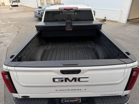 Used 2025 GMC Sierra 2500 Denali Ultimate AWD/4WD image 17