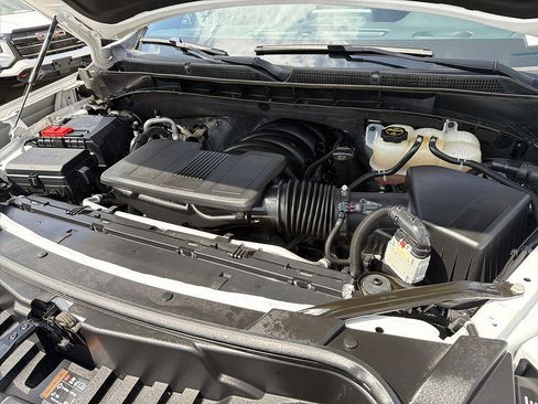 Used 2024 GMC Yukon SLT RWD image 29