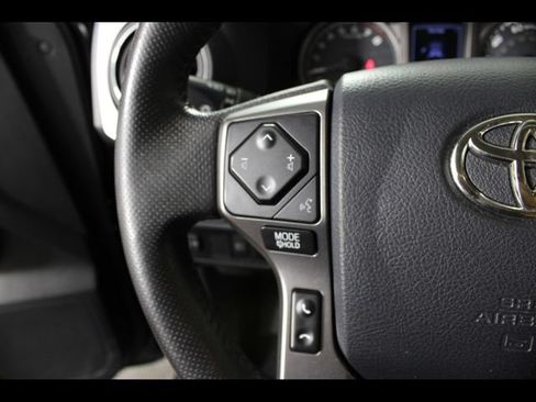 Used 2019 Toyota Tacoma SR5 AWD/4WD image 20