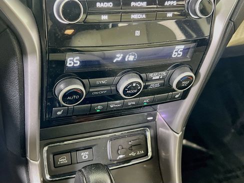 Used 2021 Subaru Ascent Premium w/ Convenience Package image 15