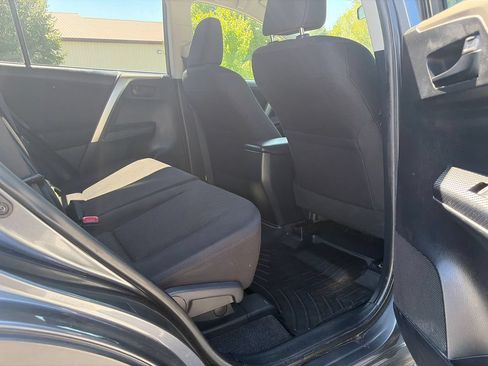 Used 2015 Toyota RAV4 LE AWD/4WD image 13