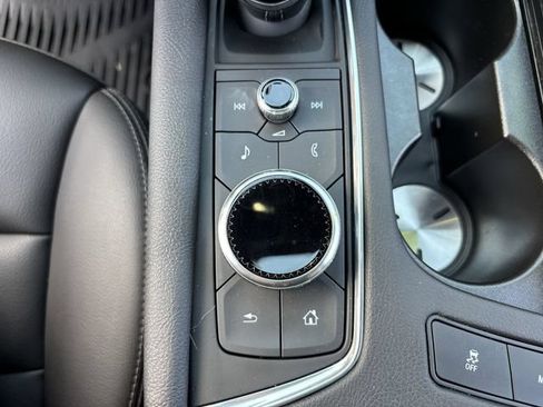 Used 2025 Cadillac XT5 Luxury FWD image 26