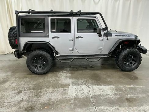 Used 2017 Jeep Wrangler Unlimited Sport image 2