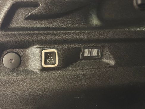 Used 2023 Jeep Grand Cherokee L Limited w/ Rear Seat Video Group I image 25