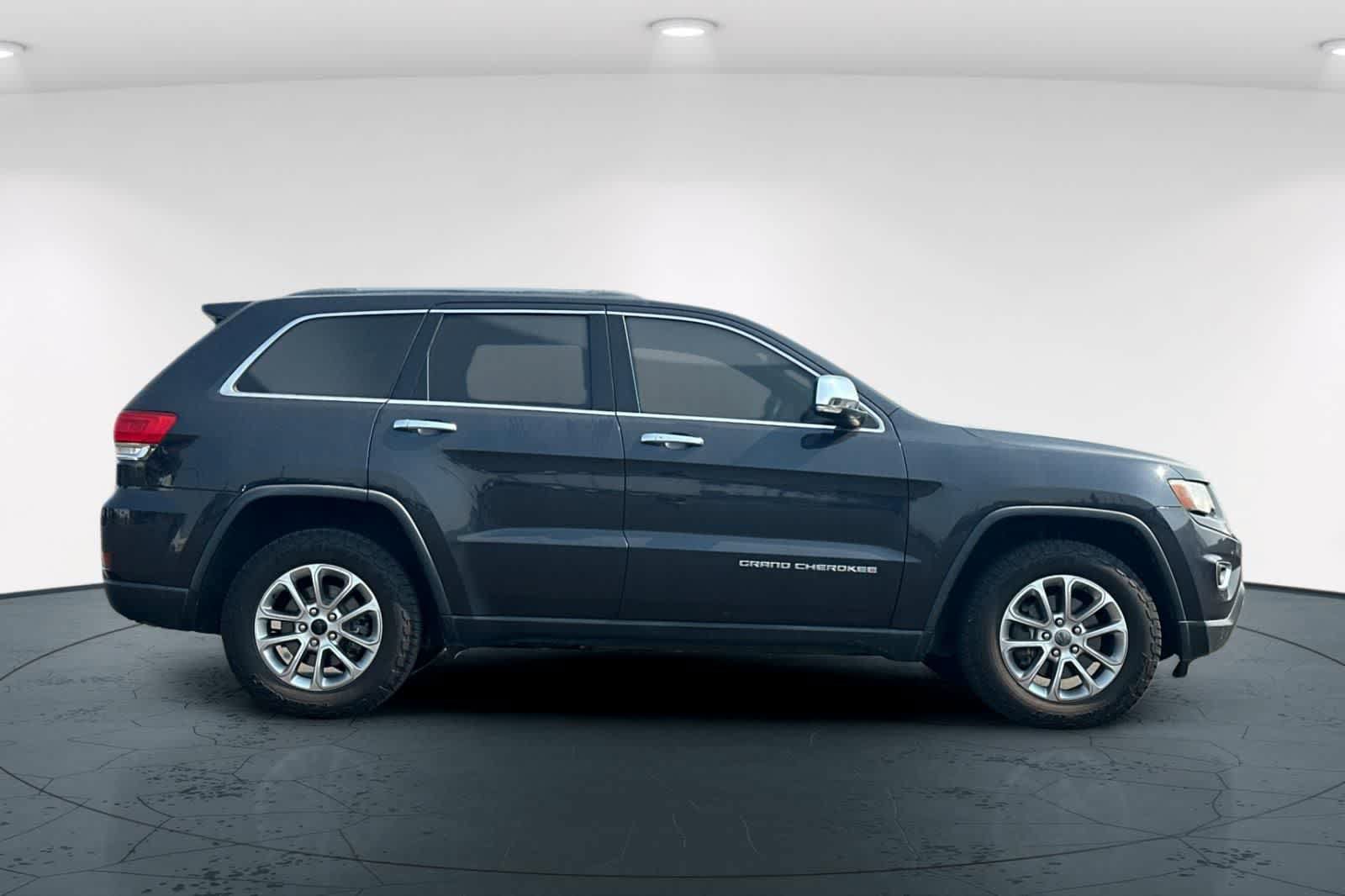 Used 2014 Jeep Grand Cherokee Limited w/ Luxury Group II AWD/4WD image 6