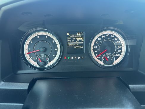 Used 2019 RAM 1500 Express w/ Express Value Package image 16