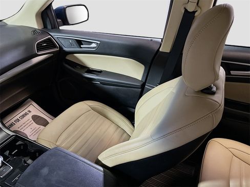 Used 2019 Ford Edge SEL w/ Equipment Group 201A image 25