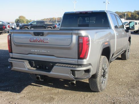 New 2026 GMC Sierra 2500 Denali w/ Denali Reserve Package image 5
