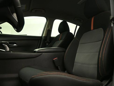 Certified 2024 Nissan Sentra SR w/ Trunk Package FWD image 15