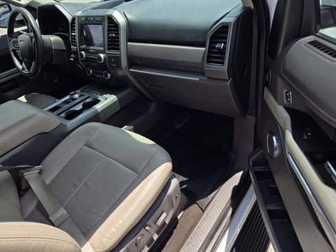 Used 2020 Ford Expedition XLT w/ Equipment Group 201A RWD image 7