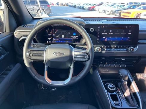 Used 2024 Chevrolet Colorado Z71 w/ Z71 Convenience Package 2 image 10