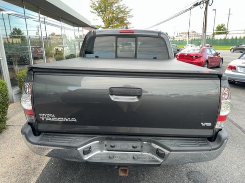 Used 2012 Toyota Tacoma 4x4 Double Cab w/ TRD Off-Road Pkg image 23