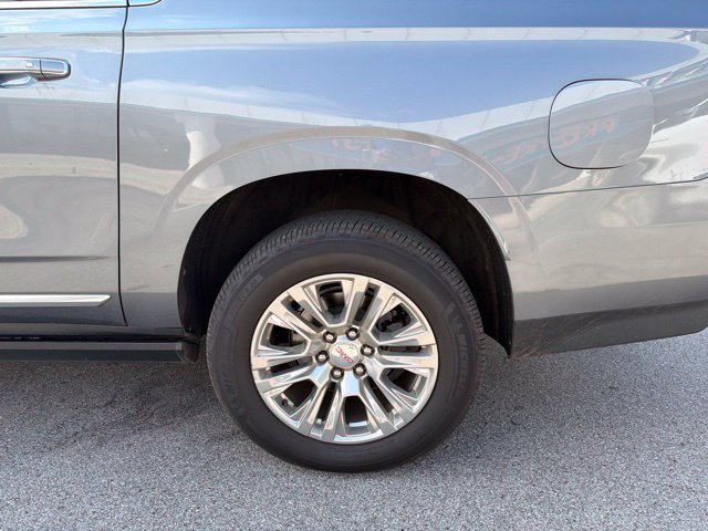 Used 2022 GMC Yukon XL Denali AWD/4WD image 12