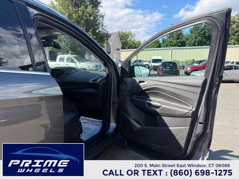 Used 2014 Ford Escape Titanium w/ Equipment Group 401A AWD/4WD image 16