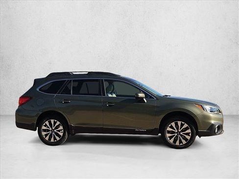 Used 2017 Subaru Outback 2.5i Limited AWD/4WD image 4