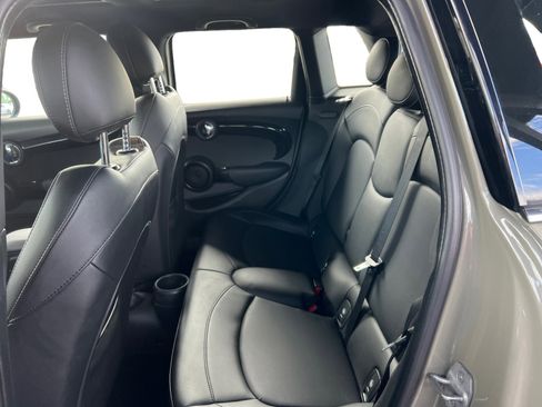 Used 2019 MINI Cooper S image 11